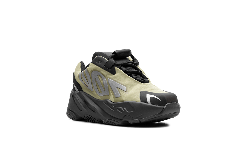 Boost 700 MNVN "Resin" GY4812